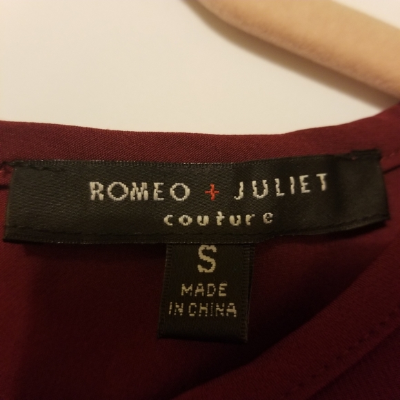 Burgundy lace dress. - Picture 6 of 8